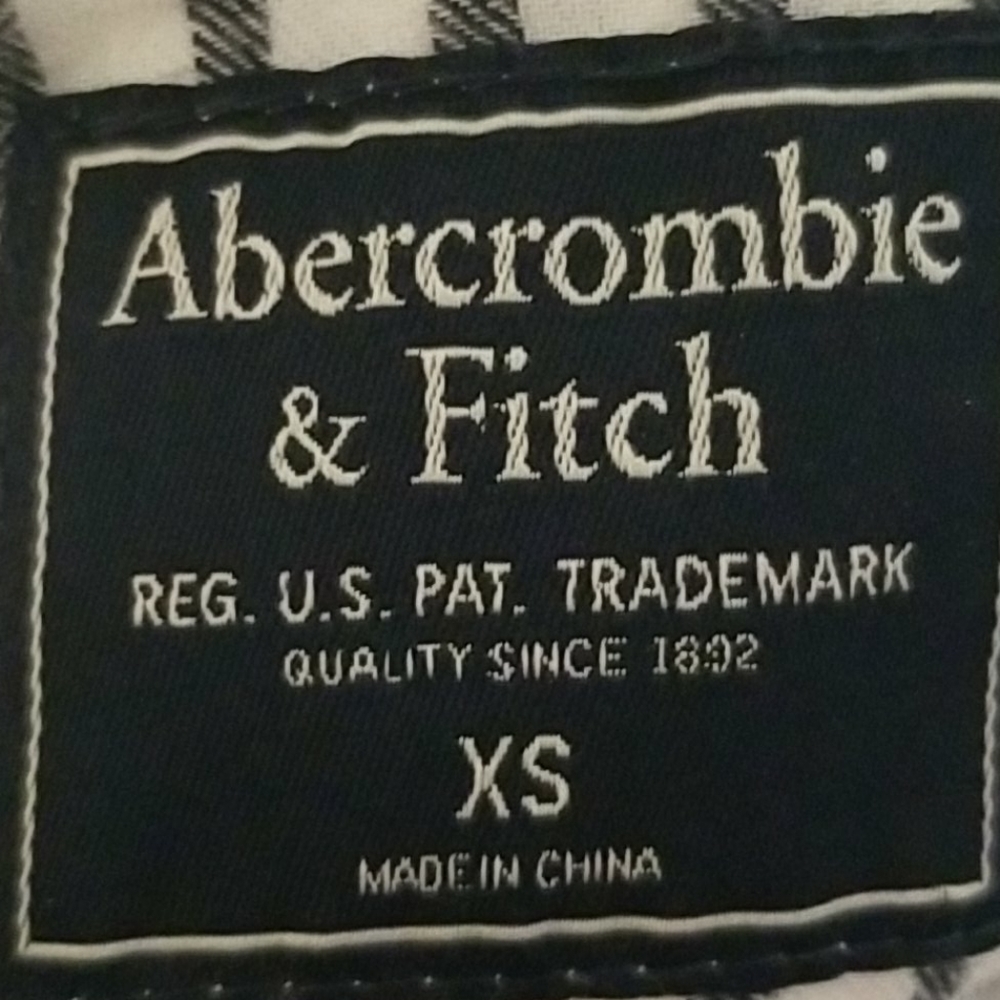 3/$15 Abercrombie & Fitch long sleeve shirt - Picture 4 of 6